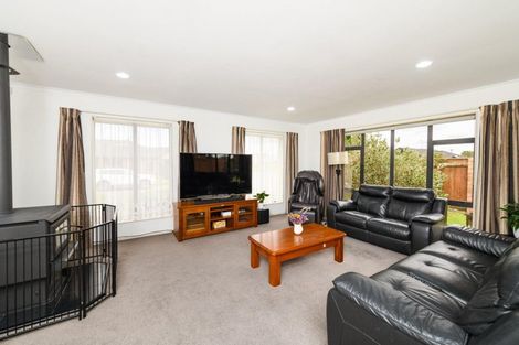 Photo of property in 1 Cleveland Heights, Kelvin Grove, Palmerston North, 4414