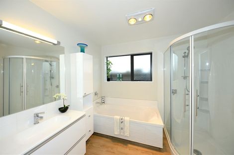 Photo of property in 11 Glenbarr Lane, Broomfield, Christchurch, 8042