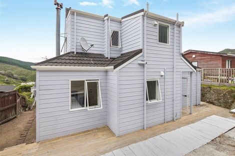 Photo of property in 2/61 Woodhouse Avenue, Karori, Wellington, 6012