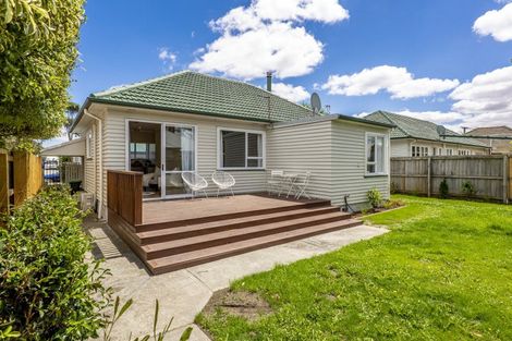 Photo of property in 16 Epsom Road, Sockburn, Christchurch, 8042