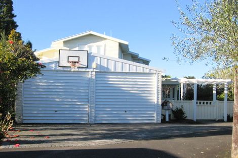 Photo of property in 68 Braid Road, St Andrews, Hamilton, 3200