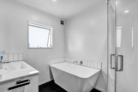 Photo of property in 52 Murray Avenue, Hawera, 4610