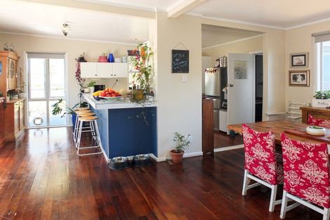 Photo of property in 4 Kennedy Street, Foxton Beach, Foxton, 4815