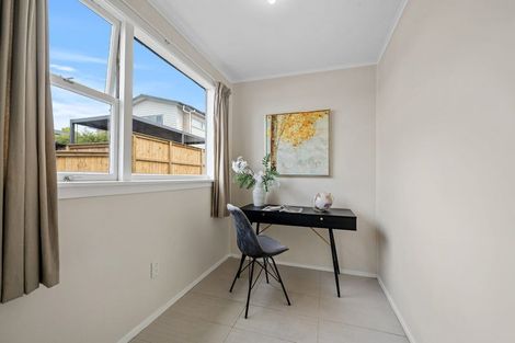 Photo of property in 1/52 Beulah Avenue, Rothesay Bay, Auckland, 0630