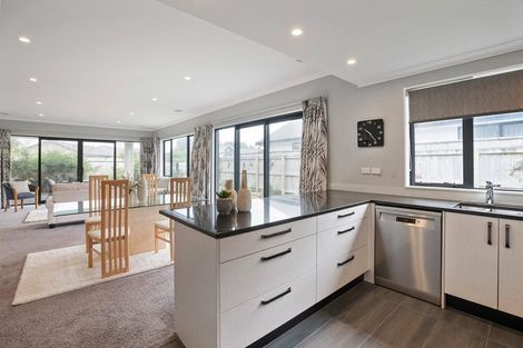 Photo of property in 83 Kotuku Drive, Paraparaumu Beach, Paraparaumu, 5032