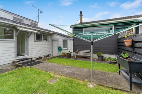 Photo of property in 6a Buckley Grove, Paraparaumu, 5032