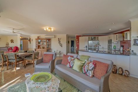 Photo of property in 38 Motukorure Parade, Cooks Beach, Whitianga, 3591