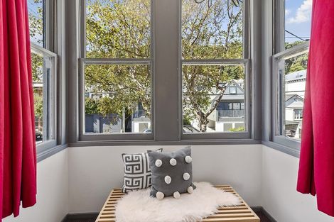 Photo of property in 92 Austin Street, Mount Victoria, Wellington, 6011