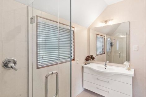 Photo of property in 74 Delamare Road, St Andrews, Hamilton, 3200