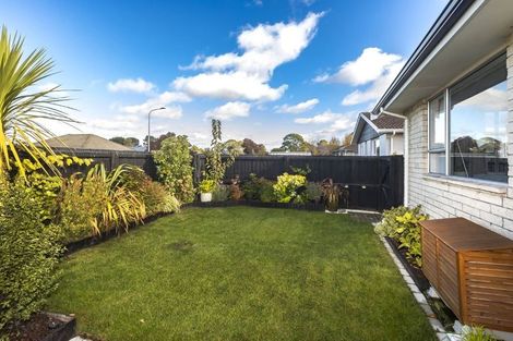 Photo of property in 1/49 Kuaka Crescent, Bromley, Christchurch, 8062