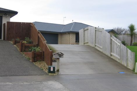 Photo of property in 17 Aspen Way, Kelvin Grove, Palmerston North, 4414