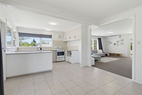 Photo of property in 2 Alastair Avenue, Owhata, Rotorua, 3010