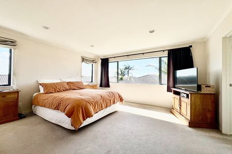 Photo of property in 6 Bellshill Close, Wattle Downs, Auckland, 2103