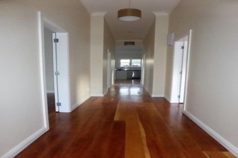 Photo of property in 9 Medway Street, Island Bay, Wellington, 6023