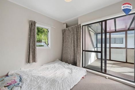 Photo of property in 39 Thurleigh Grove, Karori, Wellington, 6012