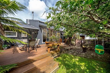 Photo of property in 6 Totara Place, Pahiatua, 4910