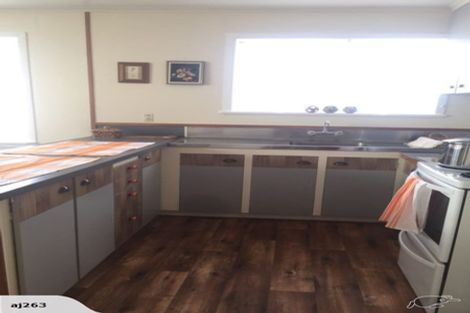 Photo of property in 2 Red Hill Road, Red Hill, Papakura, 2110