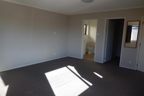 Photo of property in 6a Ropiha Street, Fitzroy, New Plymouth, 4312
