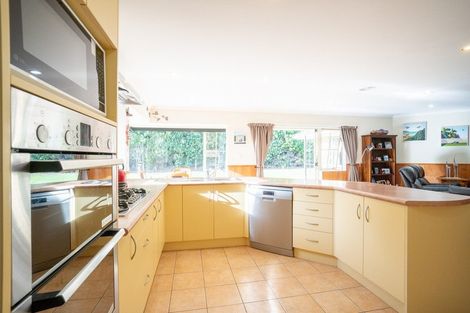 Photo of property in 50 Waicola Drive, Fitzherbert, Palmerston North, 4471