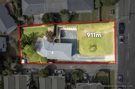 Photo of property in 10 Awaroa Road, Sunnyvale, Auckland, 0612