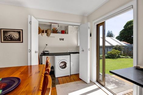 Photo of property in 14 Plympton Street, Brooklands, New Plymouth, 4310