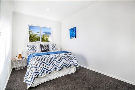 Photo of property in 2/32 Kereru Street, Henderson, Auckland, 0612