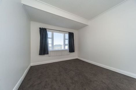 Photo of property in 33 Moa Point Road, Moa Point, Wellington, 6022