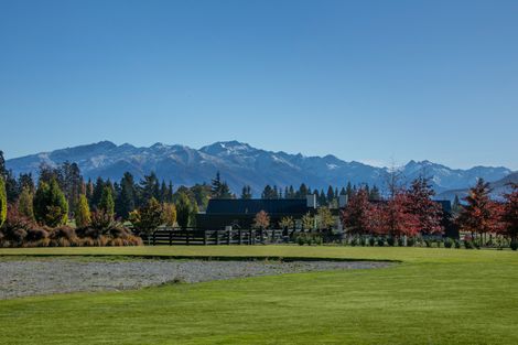 Photo of property in 14 Little Orchard Way, Wanaka, 9382