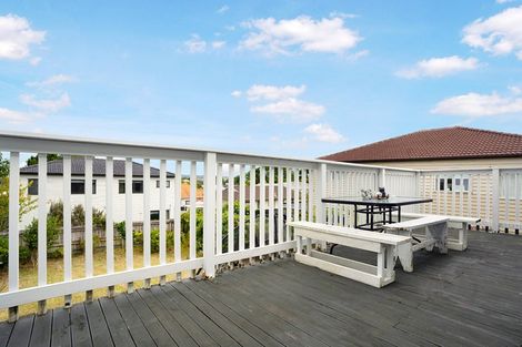 Photo of property in 2/20 Humphrey Kemp Avenue, Henderson, Auckland, 0612