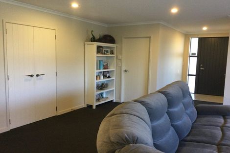 Photo of property in 10 Butterworth Crescent, Papamoa Beach, Papamoa, 3118