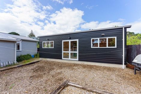 Photo of property in 27 Toi Street, Otaki Beach, Otaki, 5512