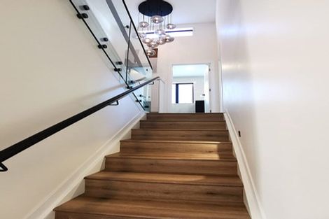 Photo of property in 57e Hogans Road, Glenfield, Auckland, 0629