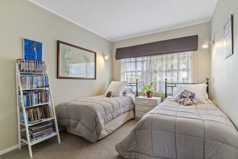 Photo of property in 85 Glenmore Road, Sunnyhills, Auckland, 2010