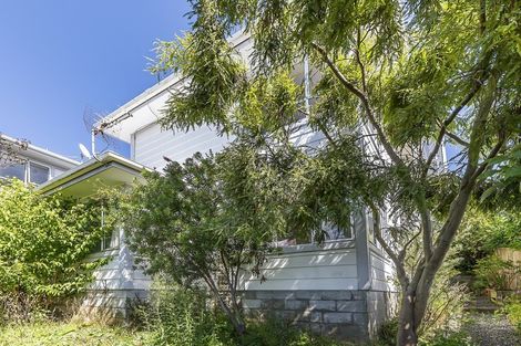 Photo of property in 2/27 Kenwyn Terrace, Newtown, Wellington, 6021