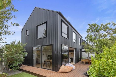 Photo of property in 12 Lindsay Street, St Albans, Christchurch, 8014