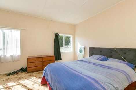 Photo of property in 464 South Road, Omata, New Plymouth, 4374