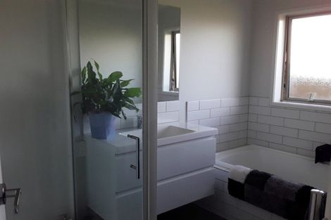 Photo of property in 1 Harry Richards Way, Pokeno, 2402