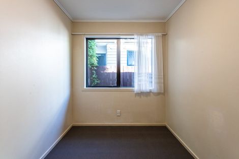 Photo of property in 2/2 Frost Road, Mount Roskill, Auckland, 1041