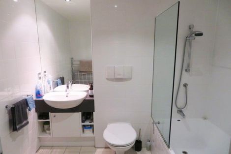 Photo of property in Sanctum Apartment, 10 Ebor Street, Te Aro, Wellington, 6011