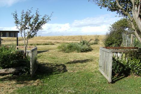 Photo of property in 41 Nuku Street, Tangimoana, 4822