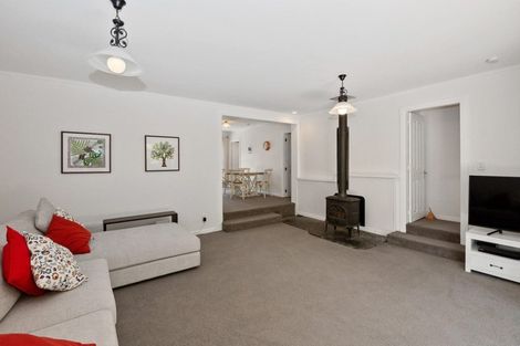 Photo of property in 127 Woodlands Park Road, Titirangi, Auckland, 0604