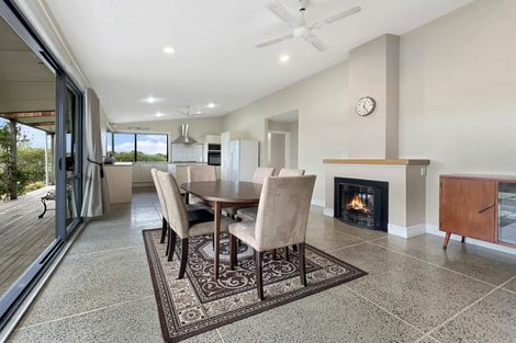 Photo of property in 10 Pohutukawa Avenue, Kaiaua, Pokeno, 2473