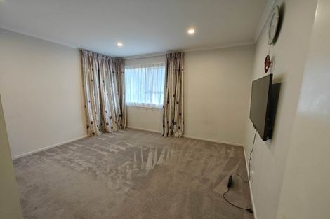 Photo of property in 66 Kaipatiki Road, Glenfield, Auckland, 0629