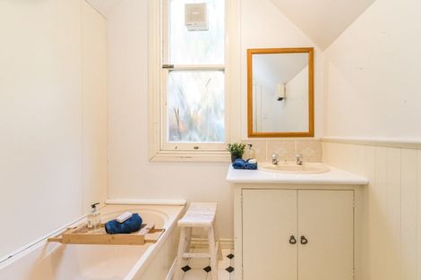 Photo of property in 38 Easther Crescent, Kew, Dunedin, 9012