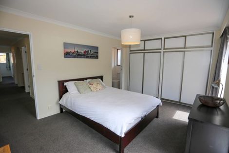 Photo of property in 6 Holmcroft Court, Cracroft, Christchurch, 8022