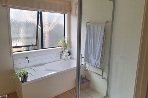 Photo of property in 48 Sunstone Crescent, Brown Owl, Upper Hutt, 5018