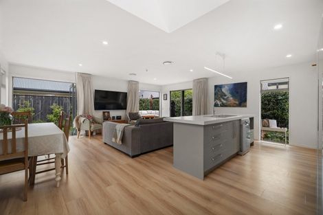 Photo of property in 5a Cone Peak Close, Lake Hayes, Queenstown, 9304