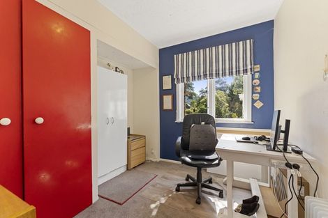 Photo of property in 33 Elmslie Road, Pinehaven, Upper Hutt, 5019