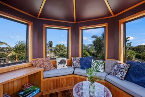 Photo of property in 7-9 Mace Terrace, Oakura, 4314