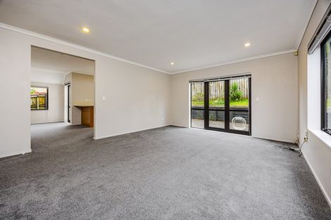 Photo of property in 31d Chieftain Rise, Goodwood Heights, Auckland, 2105